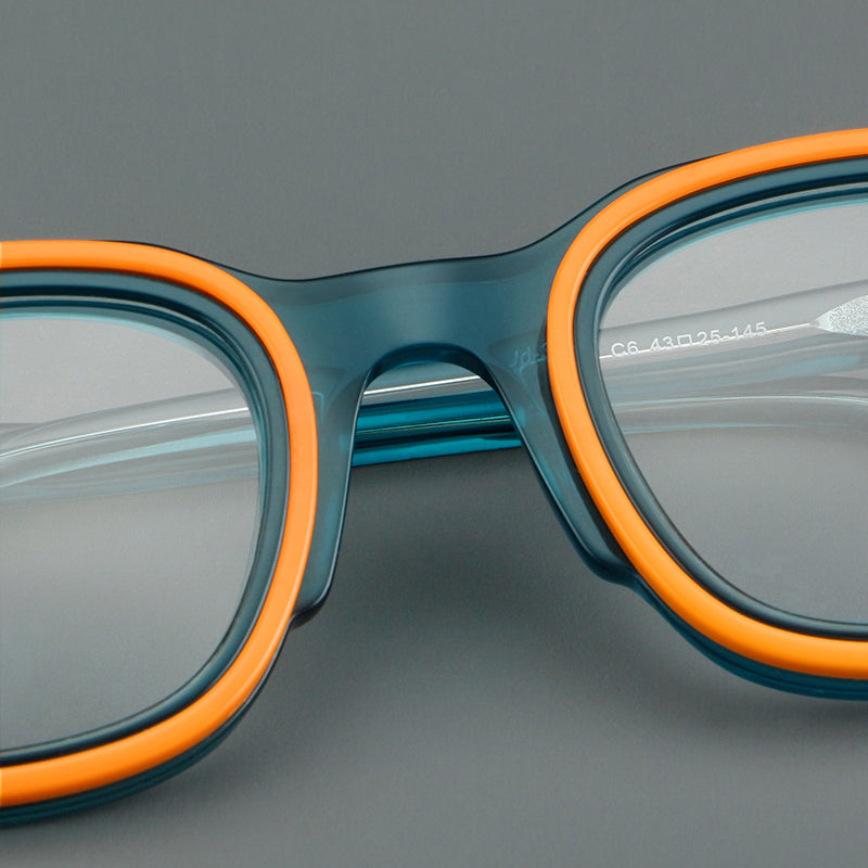 Montatura quadrata arrotondata in acetato con bordo superiore definito e aste sottili — dettaglio 25