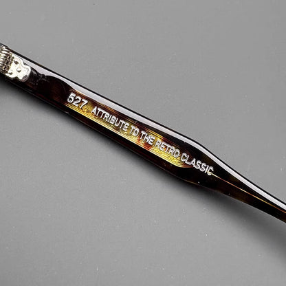 Montatura quadrata classica in acetato con cerchi spessi e aste larghe — dettaglio 18
